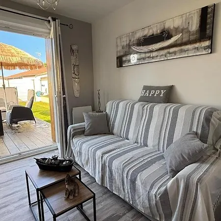 Biscarrosse-villa Classee 3 Etoiles, 4 Personnes, 2 Chambres, 2 Sdb, Entre Lacs Et Ocean, Grande Piscine Privee Ouverte En Saison Apartment Biscarrosse