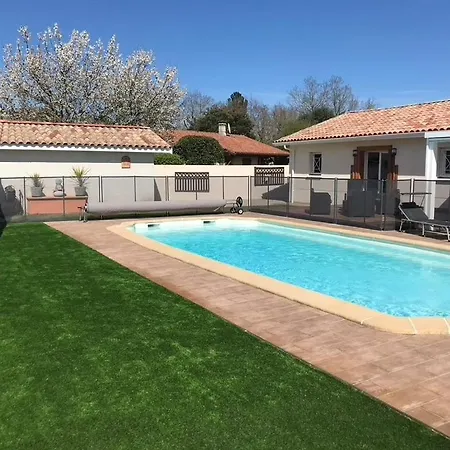 Biscarrosse-villa Classee 3 Etoiles, 4 Personnes, 2 Chambres, 2 Sdb, Entre Lacs Et Ocean, Grande Piscine Privee Ouverte En Saison *