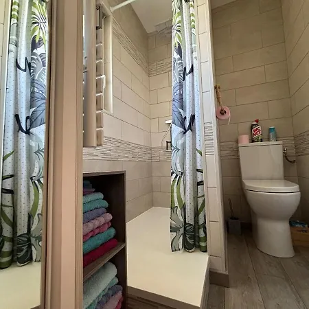 Апартаменты Biscarrosse-villa Classee 3 Etoiles, 4 Personnes, 2 Chambres, 2 Sdb, Entre Lacs Et Ocean, Grande Piscine Privee Ouverte En Saison Бискаррос