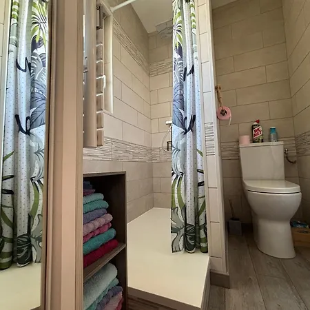 Biscarrosse-villa Classee 3 Etoiles, 4 Personnes, 2 Chambres, 2 Sdb, Entre Lacs Et Ocean, Grande Piscine Privee Ouverte En Saison Бискаррос
