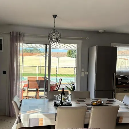 Biscarrosse-villa Classee 3 Etoiles, 4 Personnes, 2 Chambres, 2 Sdb, Entre Lacs Et Ocean, Grande Piscine Privee Ouverte En Saison Апартаменты Бискаррос