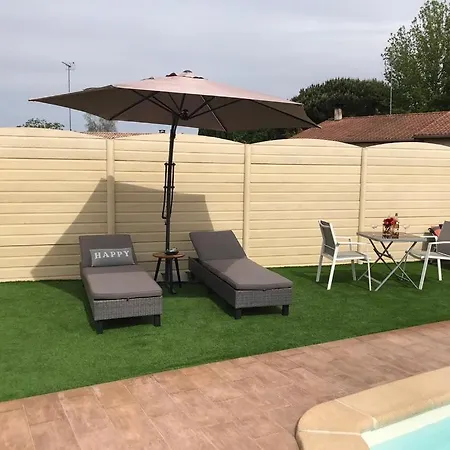 Biscarrosse-villa Classee 3 Etoiles, 4 Personnes, 2 Chambres, 2 Sdb, Entre Lacs Et Ocean, Grande Piscine Privee Ouverte En Saison *